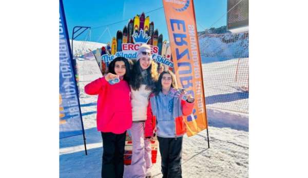 Sivaslı kayakçılar Kayseri'de derece yaptı - Sivas haber