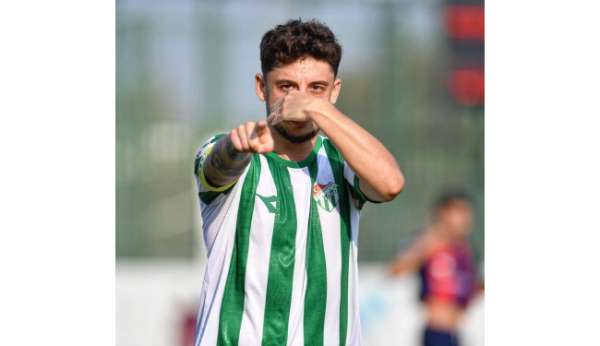 Bursaspor'un golcüsü Çağatay Yılmaz maaşında indirime gitti