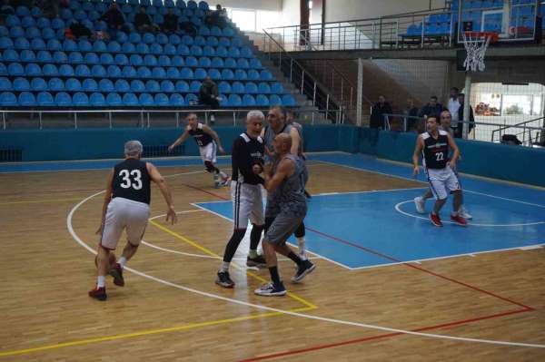 Edirne'de 'Uluslararası Veteran Basketbol Turnuvası' başladı