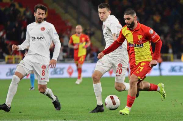 Göztepe'de Ahmed Ildız, performansıyla dikkat çekiyor