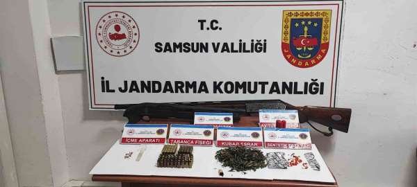 Samsun'da bir evde uyuşturucu ve silah ele geçirildi