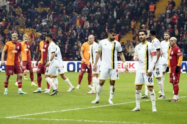 Trendyol Süper Lig: Galatasaray: 1 - İstanbulspor: 1