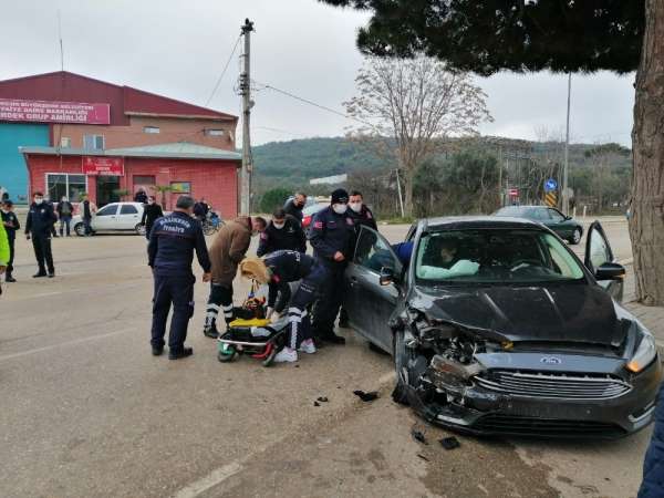 Erdek'te trafik kazası: 2 yaralı 