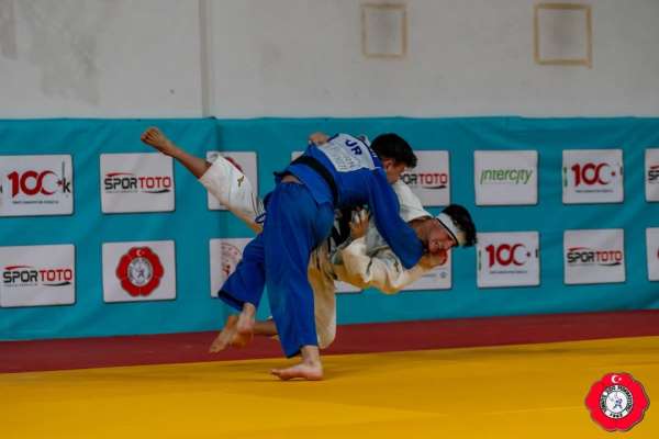 BEUN'dan Adnan Özmen Spor Toto Gençler Türkiye Judo Şampiyonası'nda büyük başarı