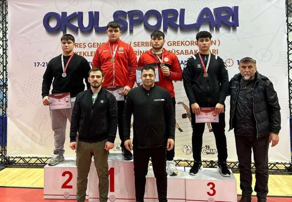 Erzincanlı güreşçiden Türkiye 3'üncülüğü