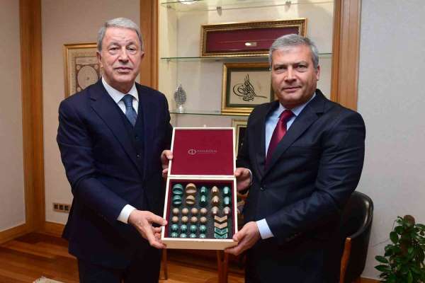 Hulusi Akar'dan Anadolu Üniversitesi'ne ziyaret
