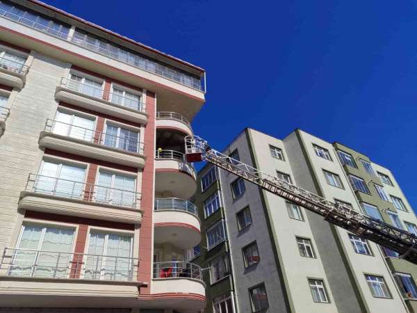 Sinop'ta balkonda yangın paniği