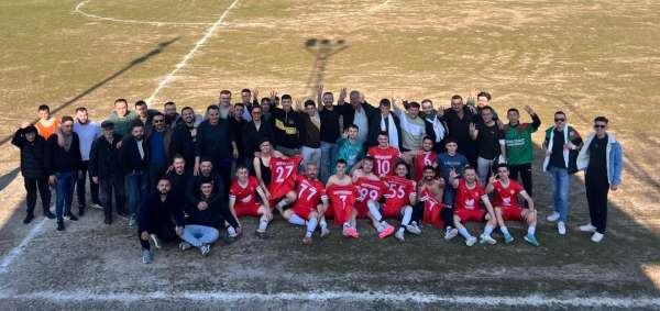 Tavşanlı Balıköyspor'da şampiyonluk coşkusu yaşandı