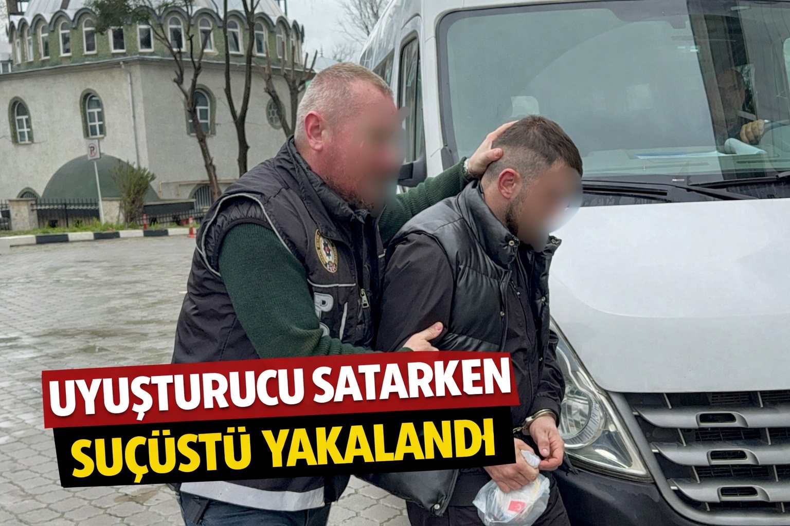 Uyuşturucu satarken suçüstü yakalandı