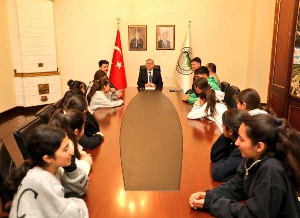 Kars'ı gururlandıran başarı: Şampiyon takım yarı finalde