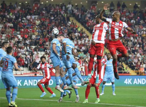 Antalyaspor, yenilmezlik serisini 12 maça çıkardı - Antalya haber