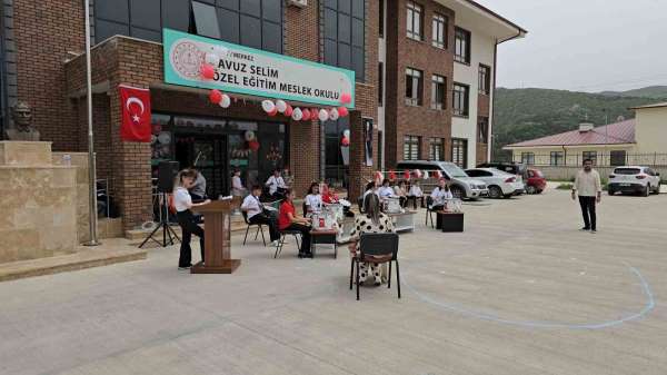 Türkiye'de tek olan kampüste engelli öğrenciler 23 Nisan'ı kutladı
