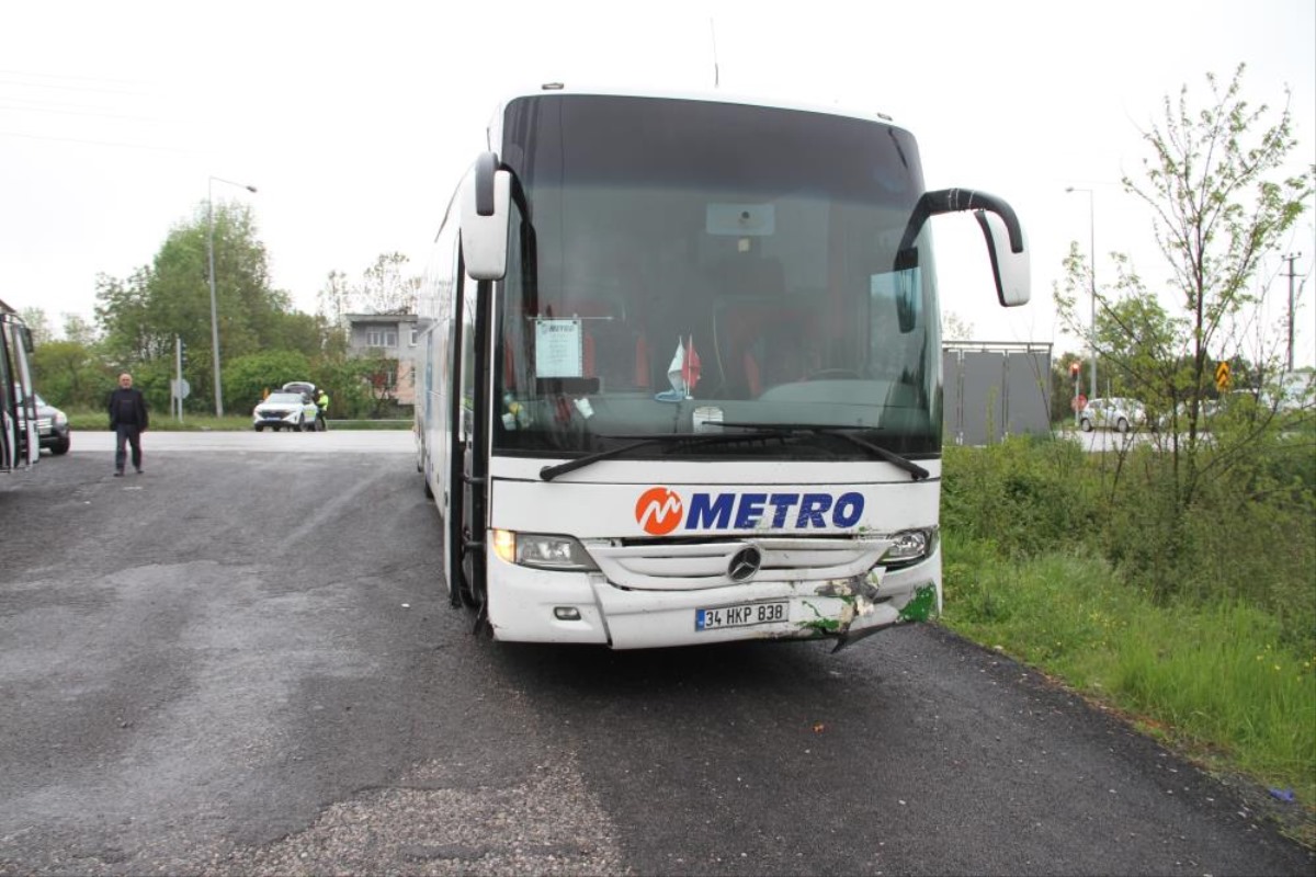 Samsun'da yolcu otobüsü iki araca çarptı: 1 yaralı
