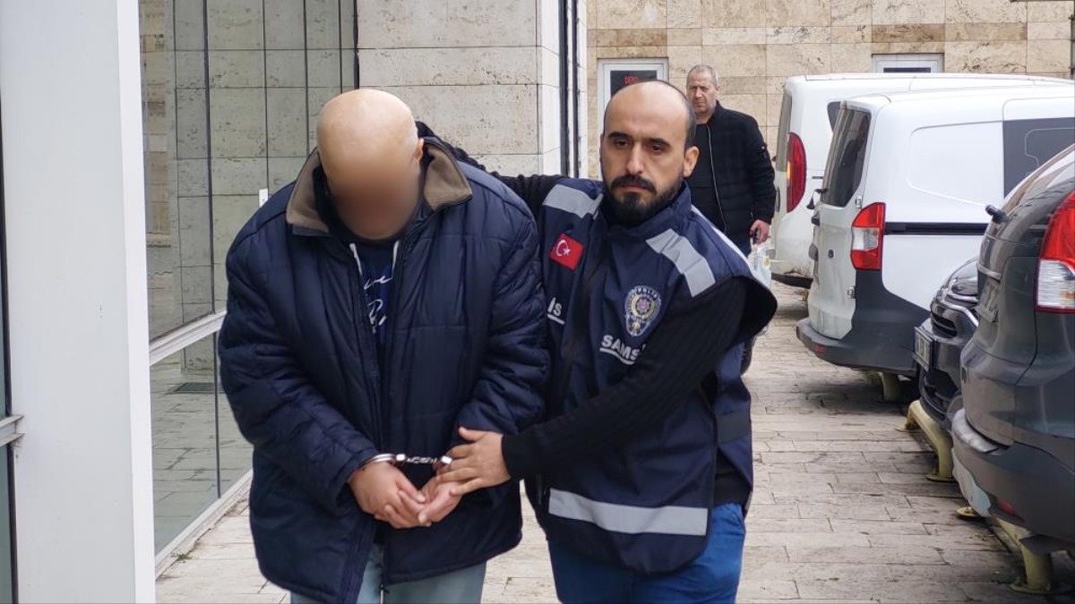 Samsun'da komşusunu tehdit eden şahsın evinden cephanelik çıktı
