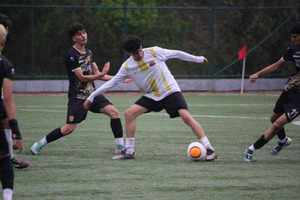 U18 Türkiye Futbol Şampiyonası Karabük'te başladı