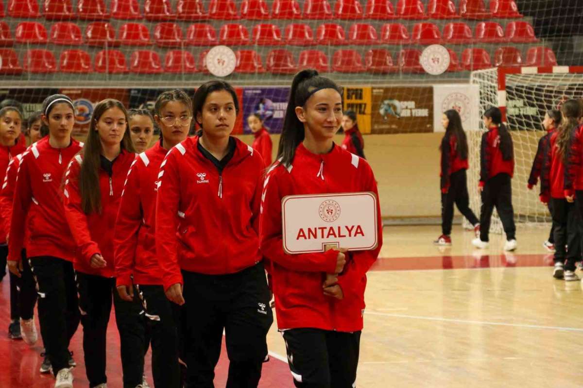 Yıldızlar Türkiye Futsal Birinciliği Kayseri'de başladı