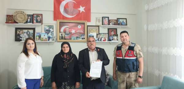 Şehit ailesinden Jandarma Karakoluna teşekkür ziyareti 
