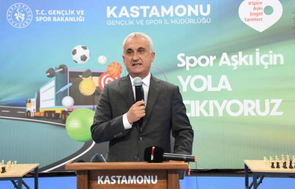 Kastamonu Valisi Avni Çakır: 'Spor salonlarını insanlarımızla buluşturma noktasında yoğun bir çaba içerisindey