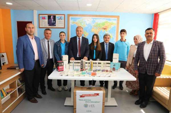 Suluova Belediyesi'nden 'Suluova Okuyor'a 6 bin kitap desteği