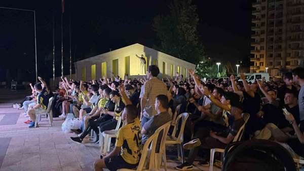 Osmaniye'de, Fenerbahçe'nin şampiyonluğu coşkuyla kutlandı