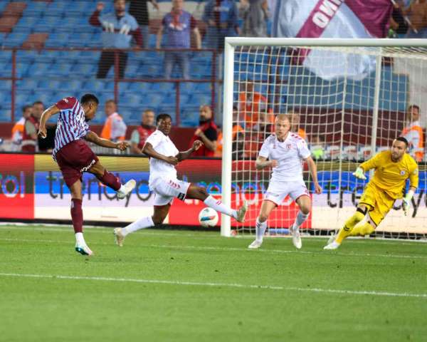 Trendyol Süper Lig: Trabzonspor: 2 - Samsunspor: 2