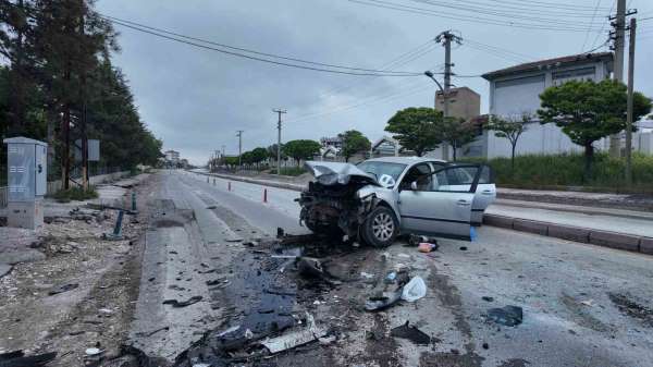 Niğde'de iki otomobilin çarpıştığı kazada 2 kişi hayatını kaybetti