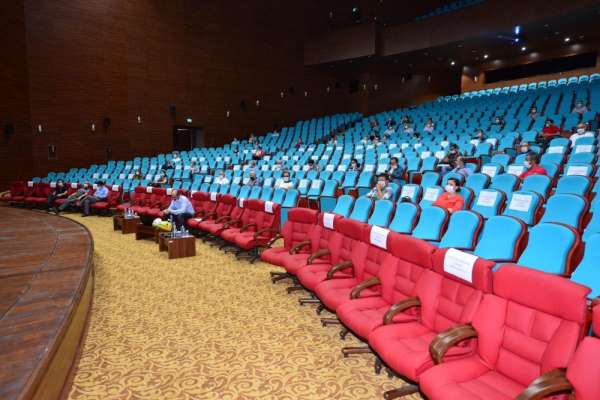 Uşak Üniversitesi'nde 'YKS' toplantısı düzenlenildi