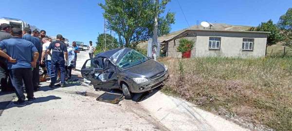 Bitlis'te trafik kazası: 5 kişi yaralı