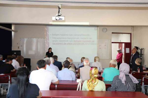 BEUN'da '60+ Tazelenme Üniversitesi' ilk dersle hayata geçti