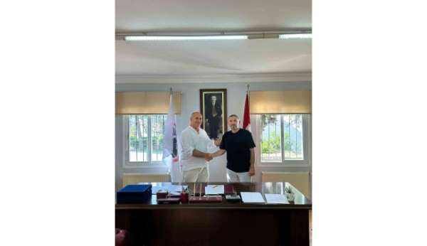 Kuşadasıspor'da Teknik Direktör Sarı göreve başladı