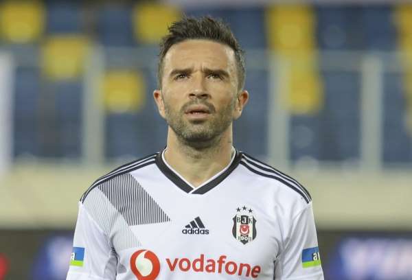 Gökhan Gönül Beşiktaş ile son maçına çıktı 