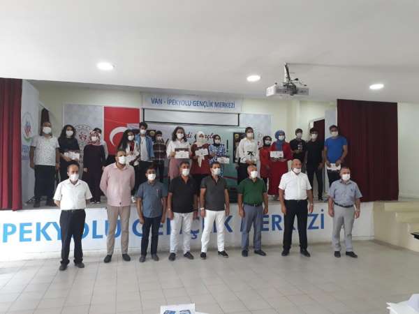 Van'da 'Bir şiir bir nefes' yarışmasının finali yapıldı