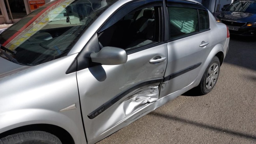 Samsun'da hafif ticari araç ile otomobil çarpıştı: 1 yaralı
