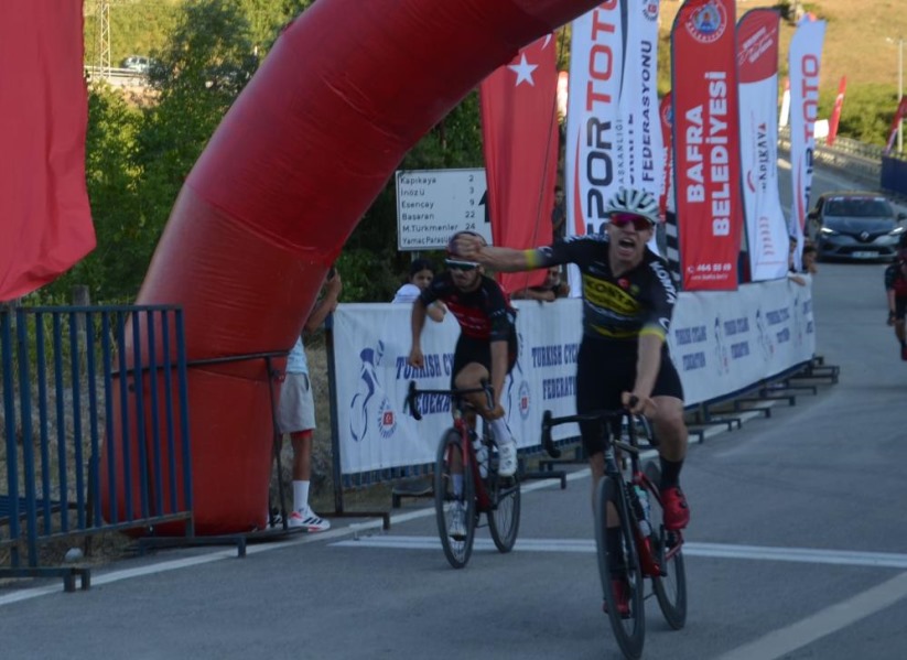 Bisiklet Türkiye Kupası 5. Etap Puanlı Yol Yarışı Bafra'da yapıldı