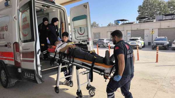 Bursa'da 3 aracın karıştığı zincirleme kaza kamerada