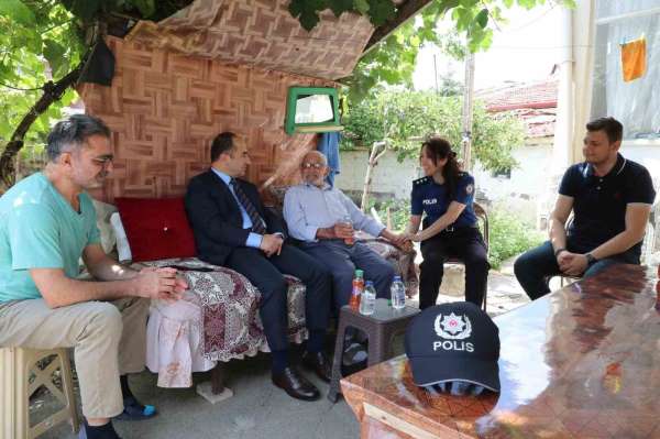 Eskişehir İl Emniyet Müdürü Yılmaz'dan şehit babasına anlamlı ziyaret