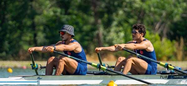 Milli kürekçiler Alper Şevket Eren ve Halil Kaan Köroğlu, U23 Dünya Şampiyonası'nda 6. oldu