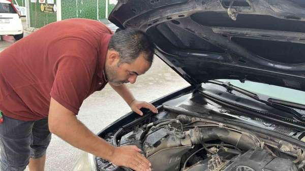 Şiddetli yağış Osmaniye'yi vurdu, araçlar ve iş yerleri sular altında kaldı