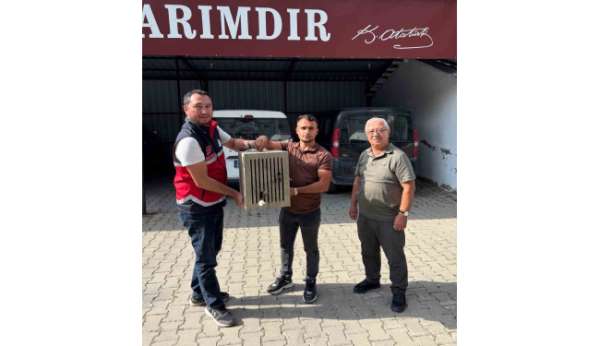 Yaralı halde bulunan leylek, koruma altına alındı