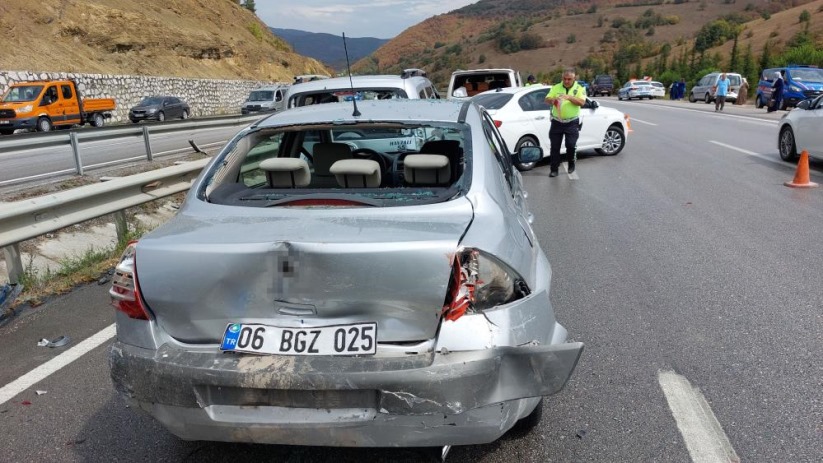 Samsun'da 3 kişinin öldüğü 10 kişinin yaralandığı kaza yerine yakın yine kaza: 6 yaralı