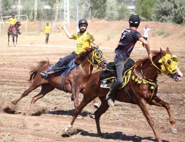 Bayburt Atlı Spor Kulübü Atlı Cirit 1. Lige Yükselme Grup Maçlarında finale yükseldi