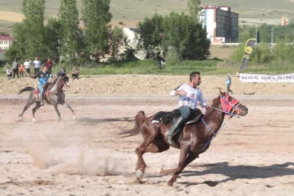 Bayburt'ta 'Atlı Cirit İl Birinciliği Müsabakaları' bugün başlıyor