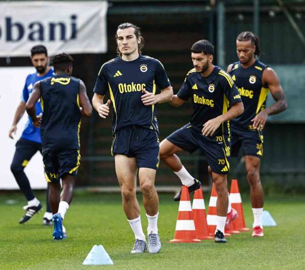 Fenerbahçe'de yeni transfer Edson Alvarez, ilk antrenmanına çıktı