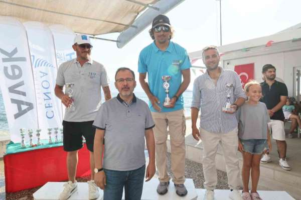 İzmir'de yelken festivali sona erdi