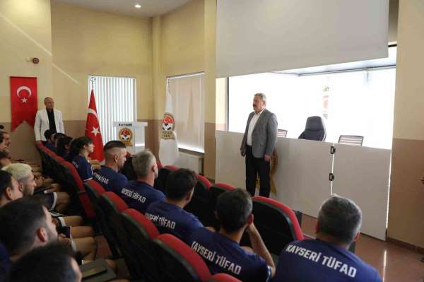-UEFA C Lisans Antrenör Eğitim Programı Kayseri'de başladı