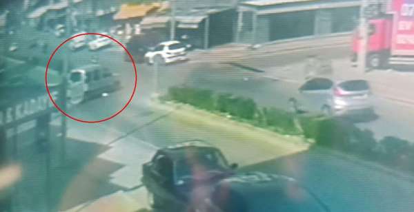 Dönüş için geniş manevra aldı, kaza kaçınılmaz oldu