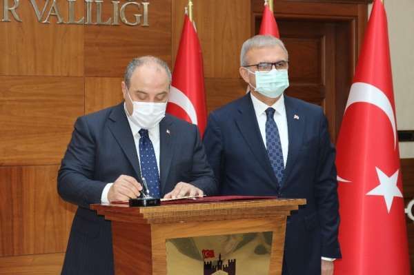 Bakan Varank Diyarbakır'da 7 projenin imza törenine katıldı 