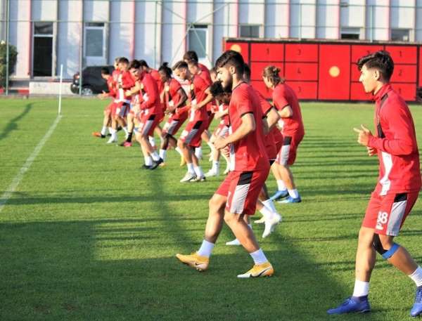 Eskişehirspor'un genç oyuncuları gözünü Altay'a dikti 