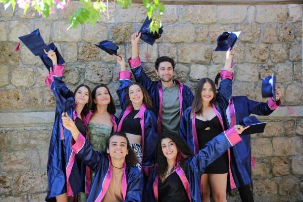 Akdeniz Üniversitesi'nde Antalya Devlet Konservatuvarı mezuniyet töreni