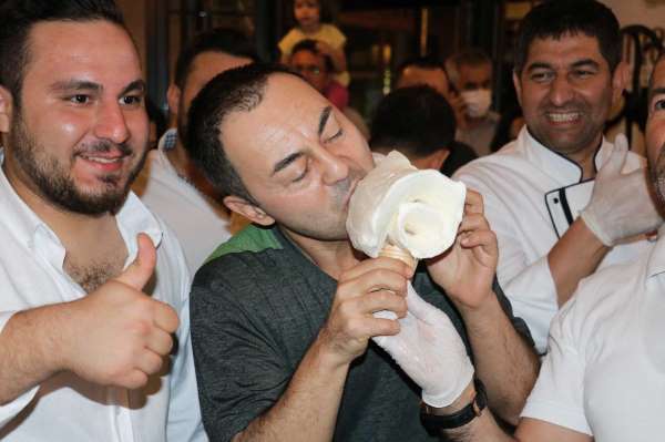 Serdar Ortaç, 'Adana'yı mutlu edeyim diye Beşiktaş'ı kızdırdım'